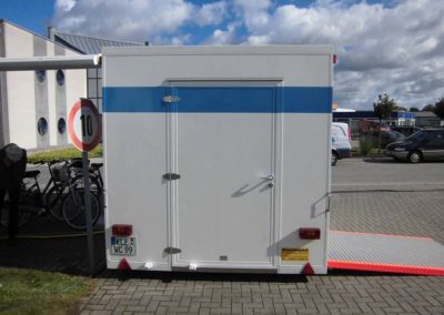 Behindertentoilette absenker