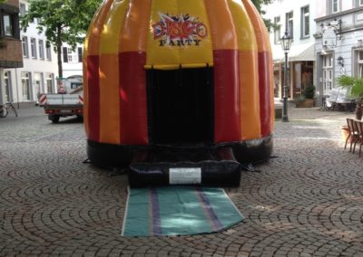 Disco Hüpfburg